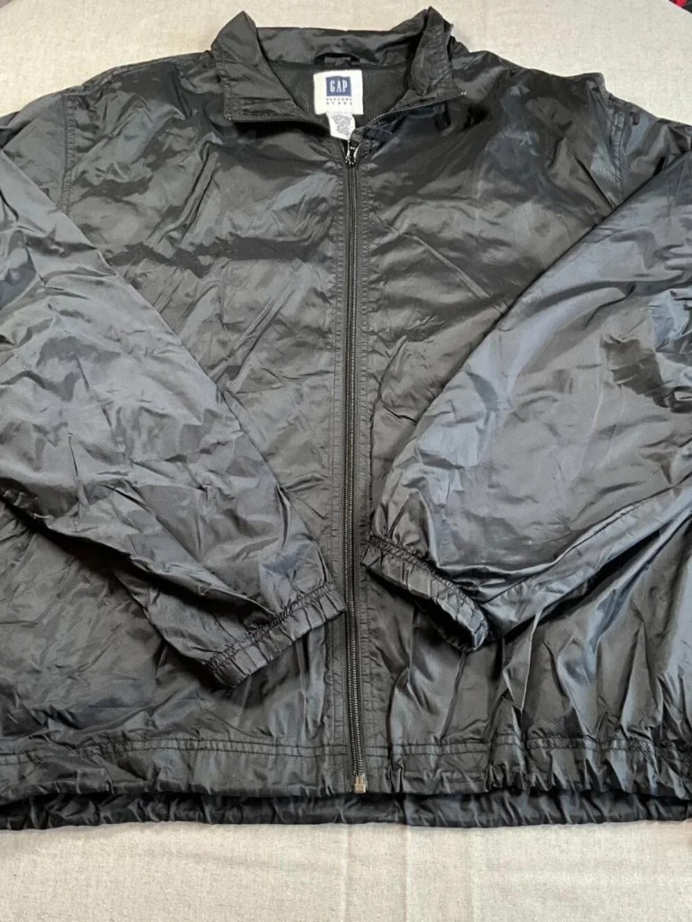 Mens GAP Factory Store Black Polyester Nylon Full Zip Windbreaker Jacket(XLarge)
